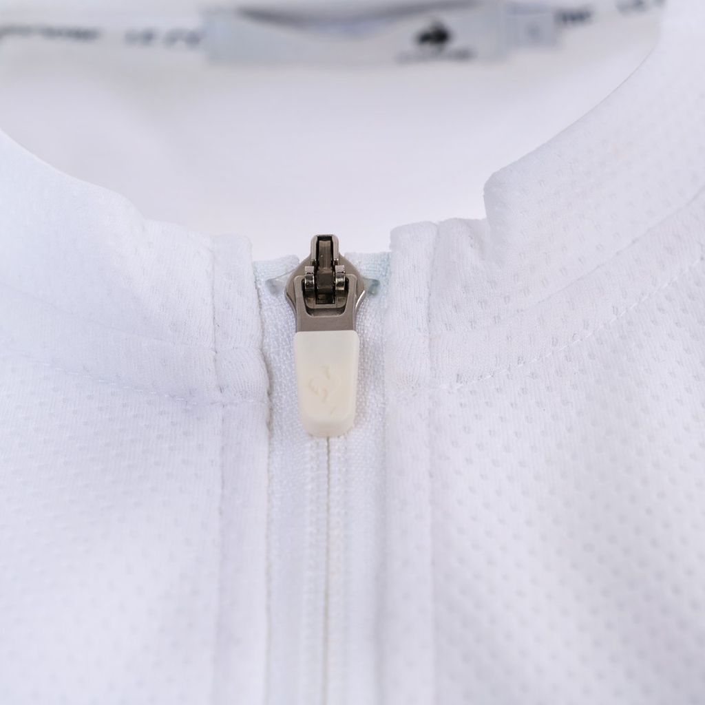 khoác golf nữ Le Coq Sportif LG5SSW50LV-WH00 khóa kéo tiện dụng