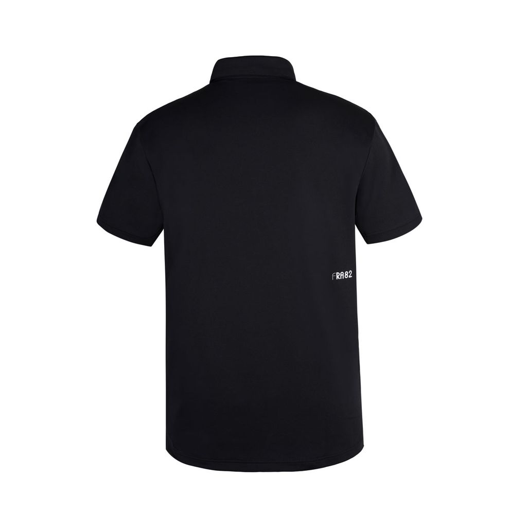 Chi tiết logo thêu mini áo polo golf nam sang trọng