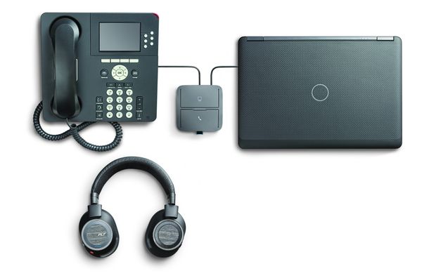 Tai nghe không dây Bluetooth Plantronics Voyager 8200 UC