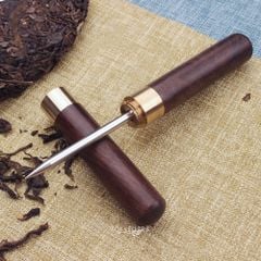 Kim châm trà: cây kim được làm bằng thép không rỉ, chắc chắn, cán bằng gỗ mun cao cấp dùng tách bánh trà phổ nhĩ