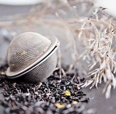 Lọc trà hình cầu có quai móc tiện lợi