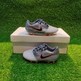  AO0396 008 - Nike Jr. Phantom Venom Club FG 
