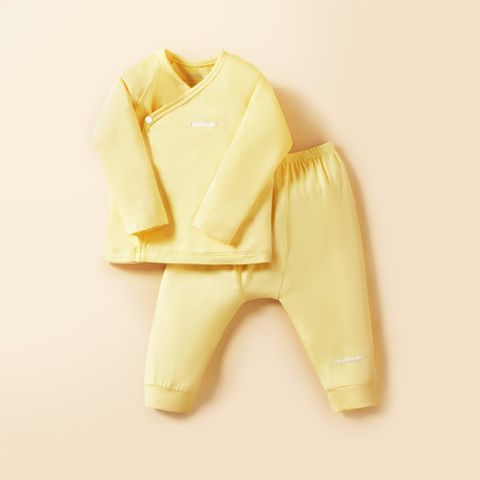 Bộ dài tay cài lệch Coolmom chất liệu sợi tre cao cấp màu vàng vanilla size 1M / CM-0021-1M-V