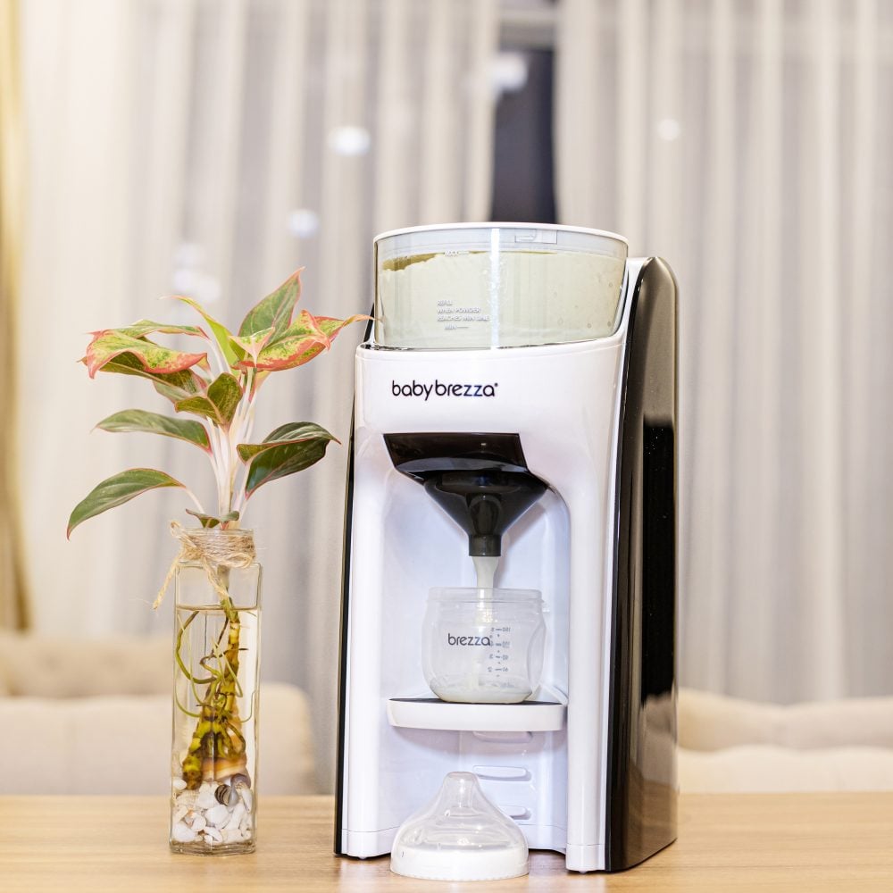 Máy pha sữa Baby Brezza Formula Pro Advanced Black/White