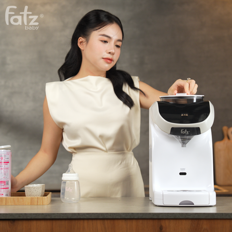Máy pha sữa điều chỉnh nhiệt độ thông minh tự động Fatzbaby Formulus 1 FB8502AH