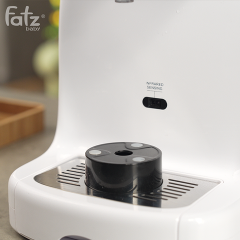 Máy pha sữa điều chỉnh nhiệt độ thông minh tự động Fatzbaby Formulus 1 FB8502AH
