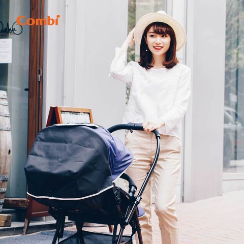 Xe đẩy cho bé Combi Mechacal Handy S (2 chiều - Màu Xanh Navy)