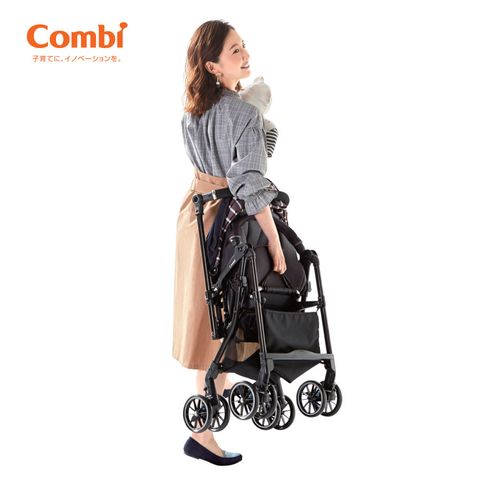 Xe đẩy cho bé Combi Handy 4X Air (2 chiều - Màu kẻ đen)