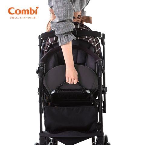 Xe đẩy cho bé Combi Handy 4X Air (2 chiều - Màu kẻ đỏ)