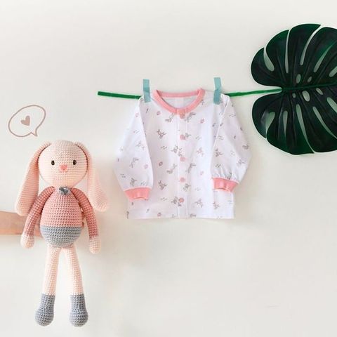 Bộ sơ sinh dài tay Miomio cài giữa họa tiết Thỏ mỏng mát