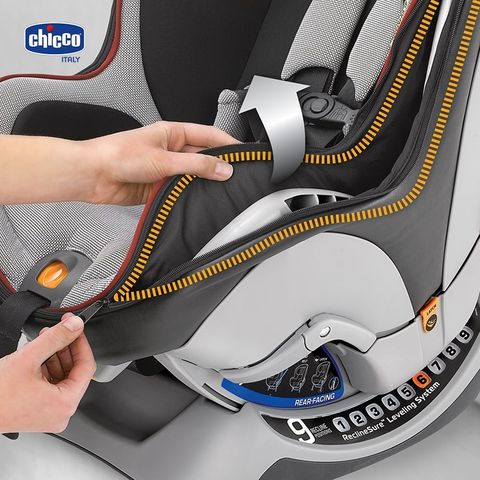 Ghế ô tô Chicco NextFit Zip ISOFIX - Màu Đen ghi