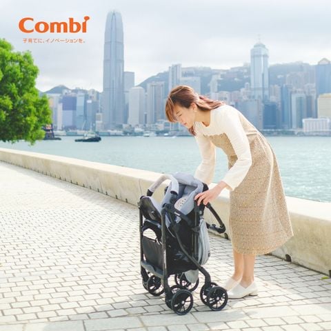 Xe đẩy cho bé Combi Neyo 4Cas Compact (2 chiều - Màu vàng)
