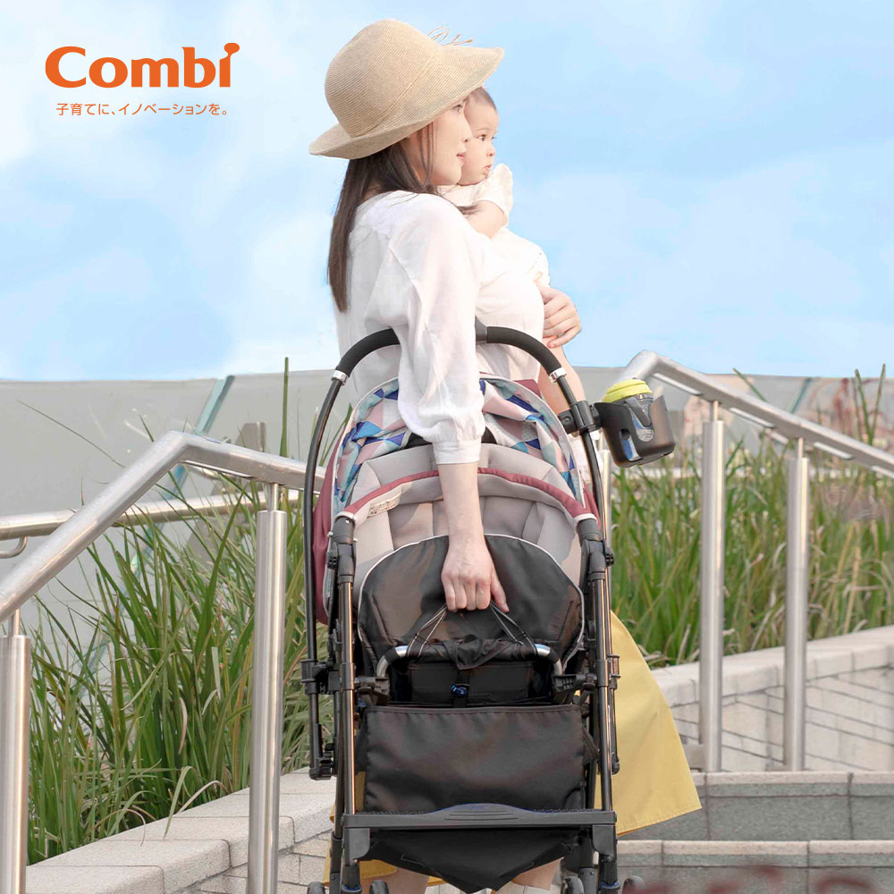 Xe đẩy cho bé Combi Sugocal Light (2 chiều - Màu hồng)