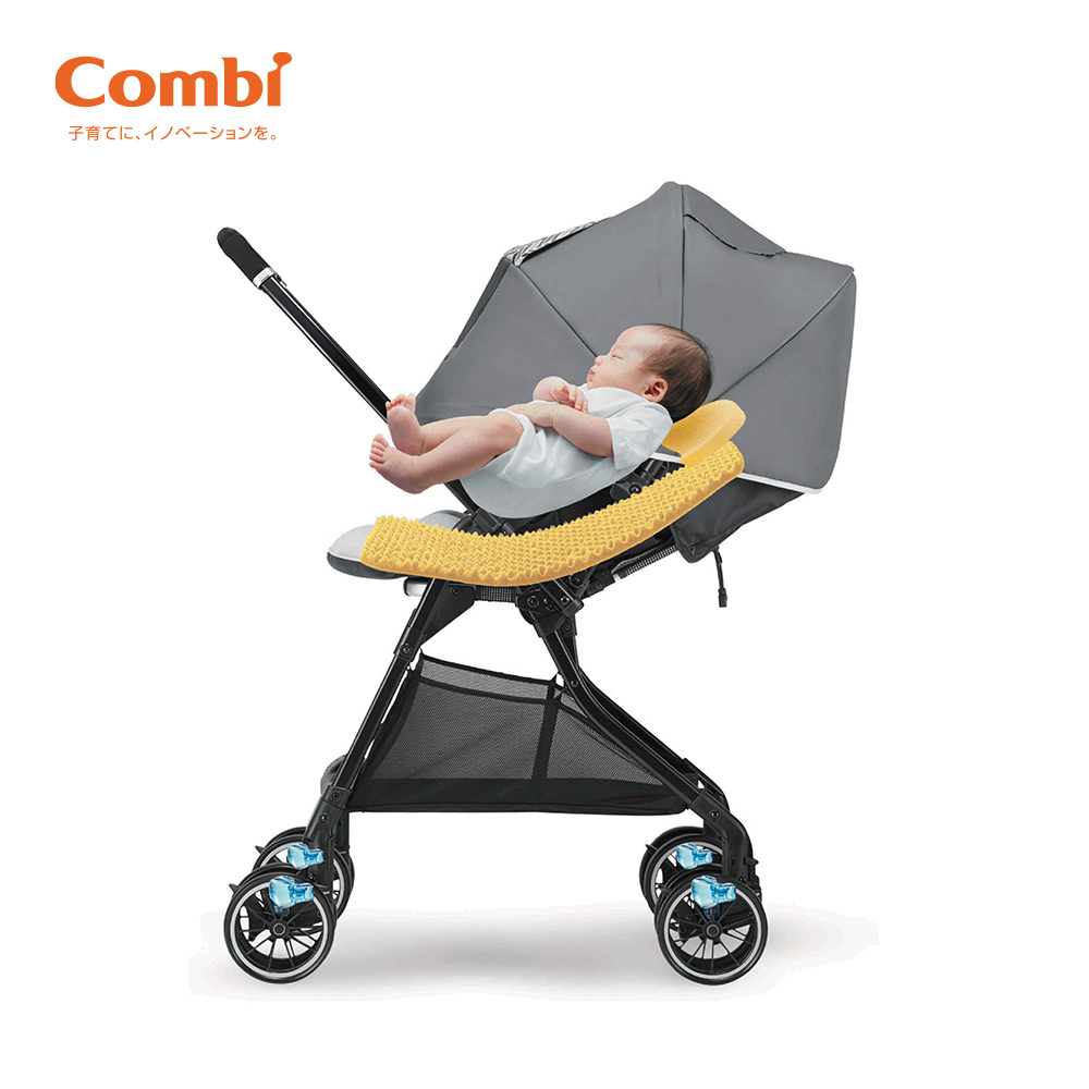 Xe đẩy cho bé Combi Sugocal Compact (2 chiều - Màu đỏ)