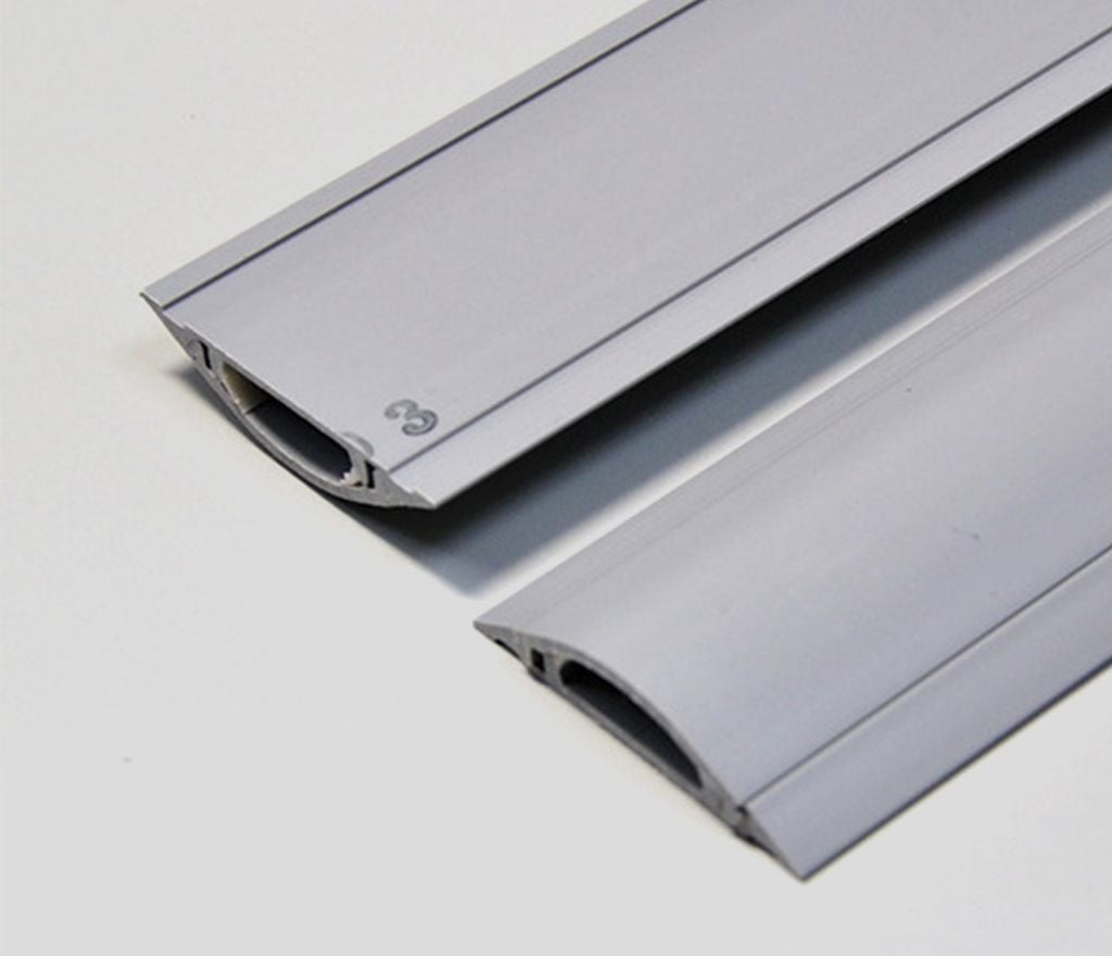 Nẹp bán nguyệt 1 cây - Nẹp nhựa bán nguyệt SEIWA Nhật Bản - 1m/cây
