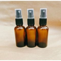 CHAI THỦY TINH NÂU 30ML KÈM VÒI XỊT PHUN SƯƠNG