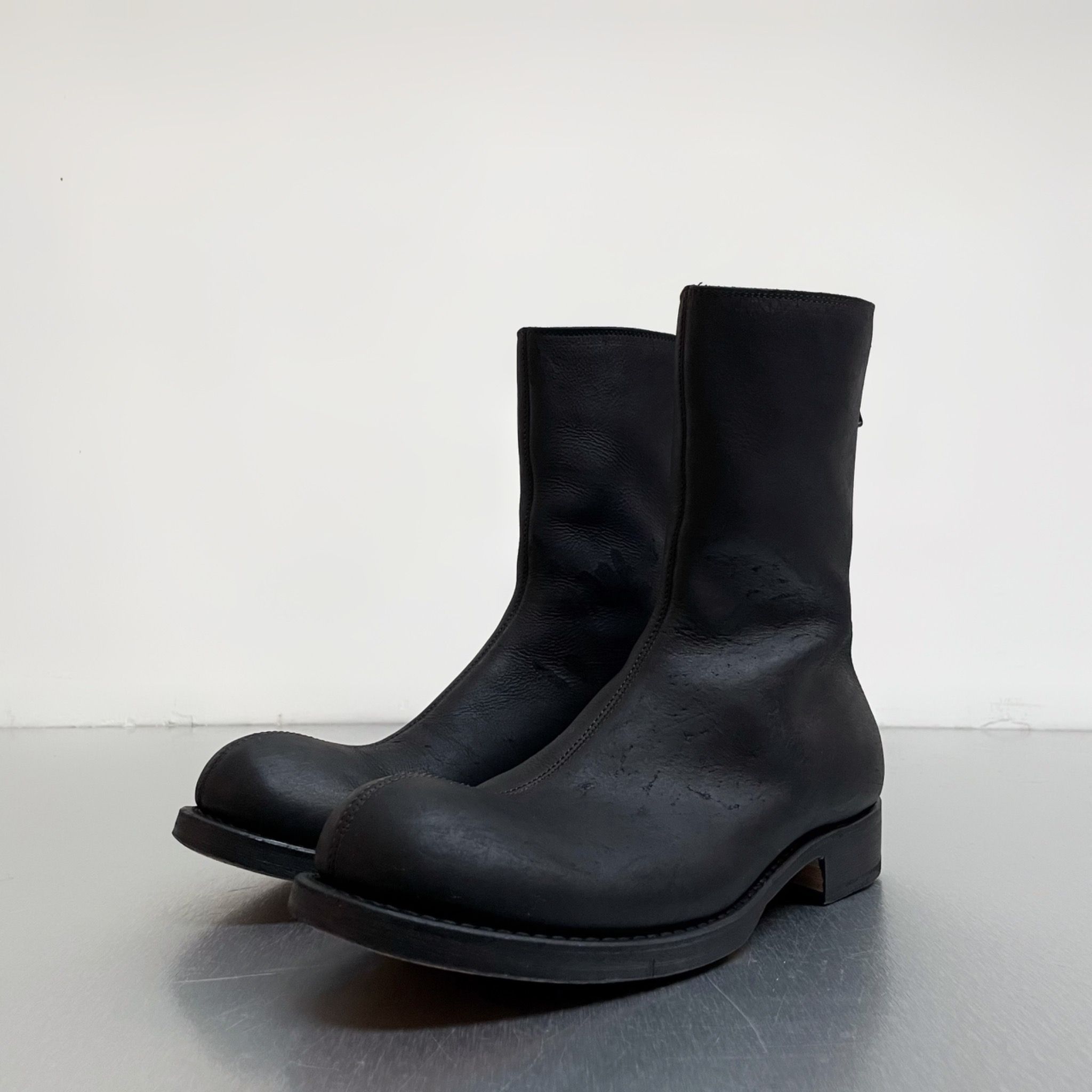 WJK – Around the shoess