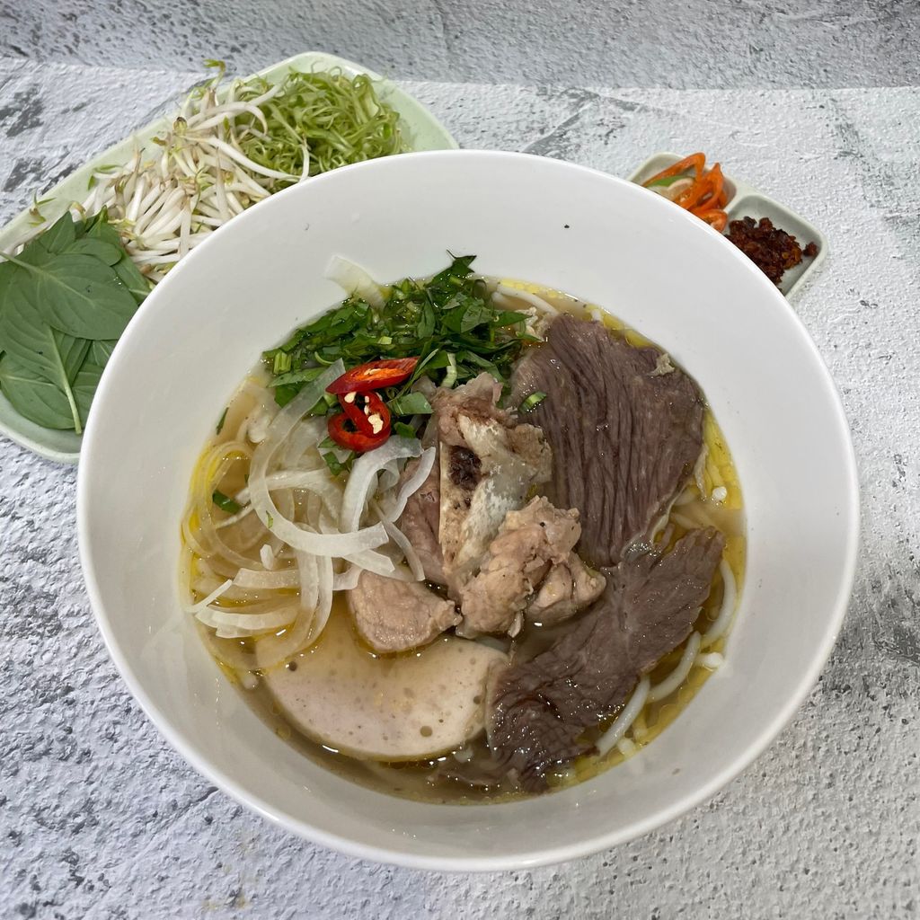  Bún Bò Giò Nạm 