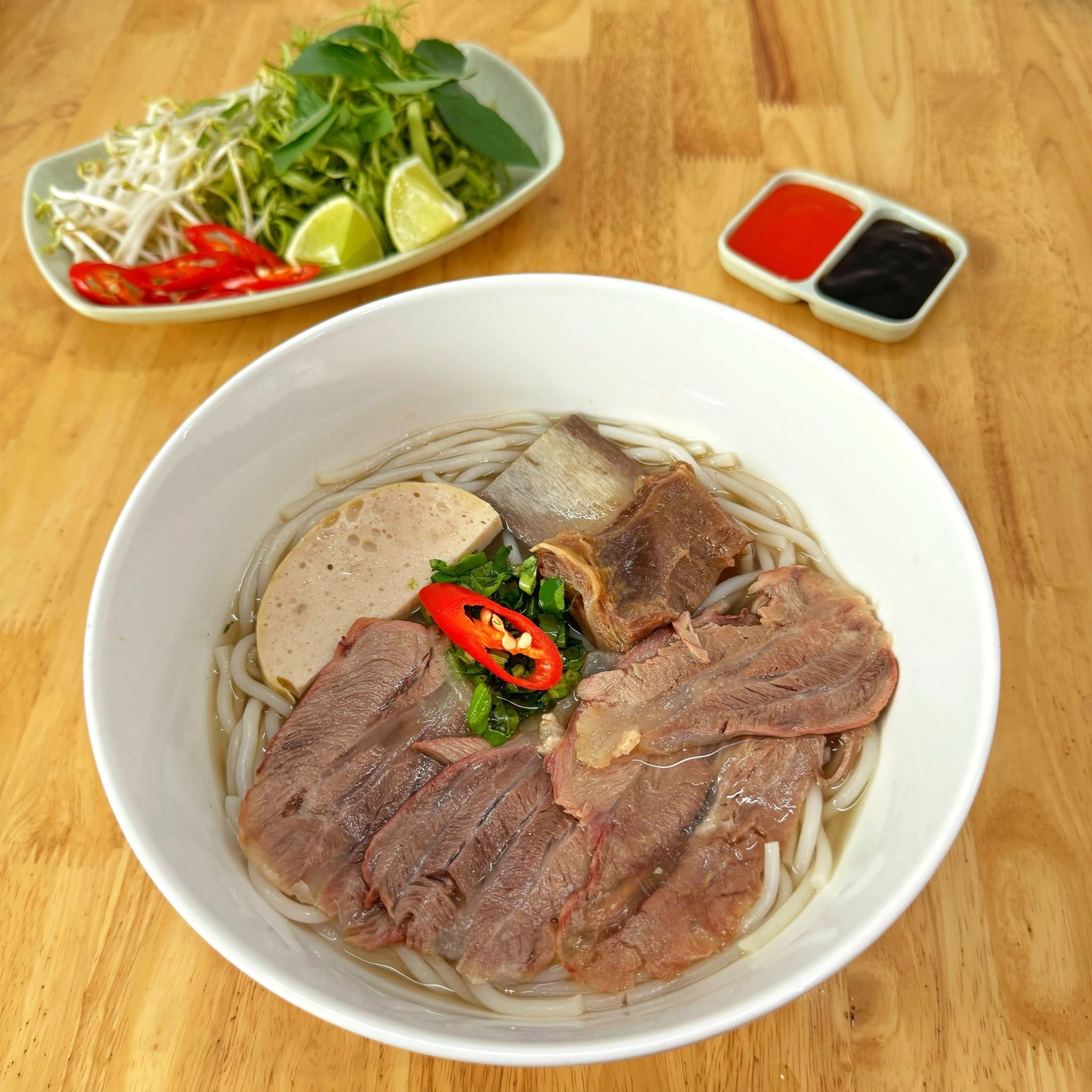  Bún Bò Sườn Bắp Bò 