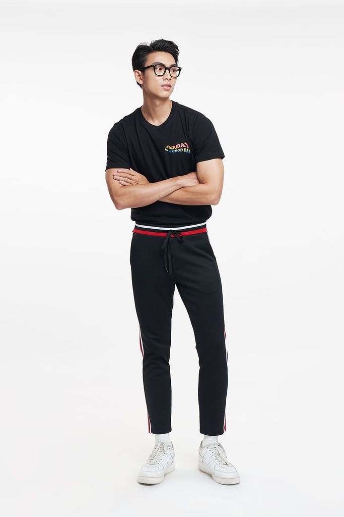 Quần jogger kẻ sọc Nam NINOMAXX 1905234