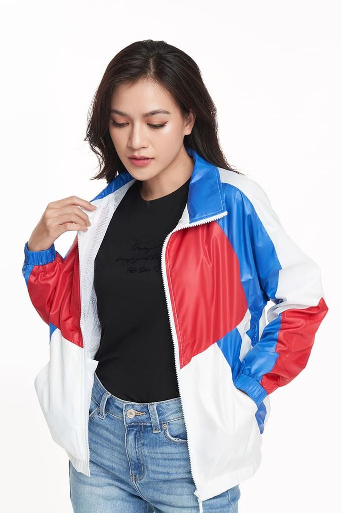 Áo khoác dù Nữ in hoạ tiết NINOMAXX 1905103