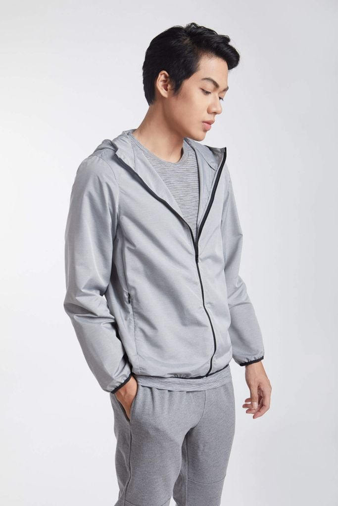 Áo khoác dù Nam chống UV siêu nhẹ NINOMAXX 1910048