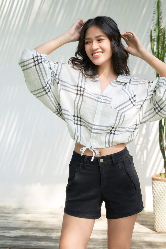 Áo sơ mi croptop sọc Nữ tay dài NINOMAXX 2010028