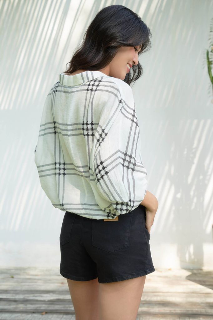 Áo sơ mi croptop sọc Nữ tay dài NINOMAXX 2010028