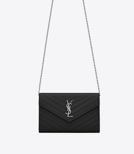 CASSANDRE SAINT LAURENT MATELASSÉ ENVELOPE CHAIN WALLET IN GRAIN DE POUDRE EMBOSSED LEATHER 22