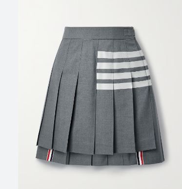 LOGO PATCH PLEATED MINI SKIRT IN GRAY