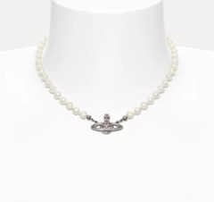 MINI BAS RELIEF PEARL CHOKER SILVER