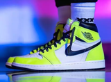 Giày Nike Air Jordan 1 Retro High OG 'Volt' 555088-702