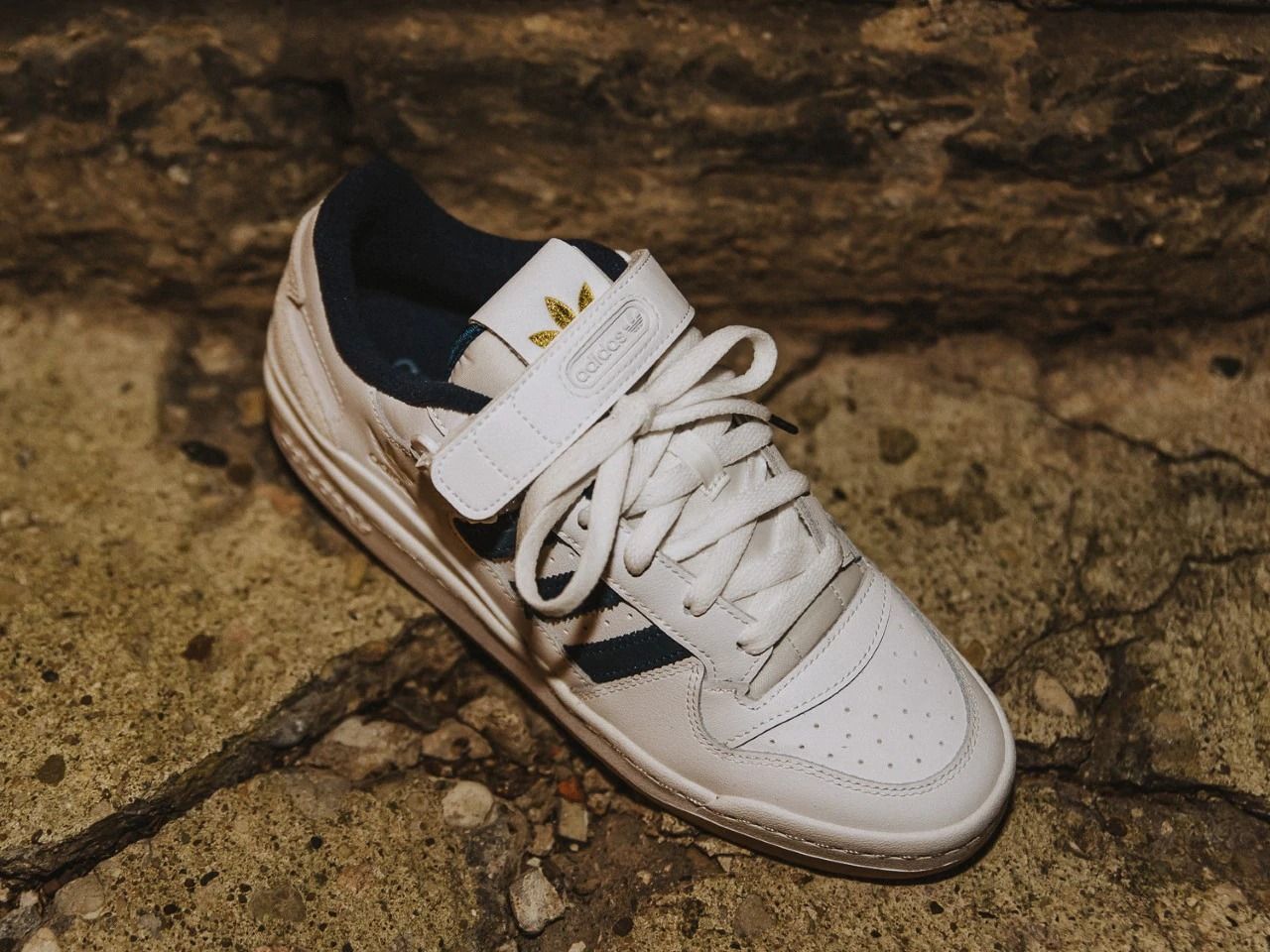 Giày Adidas Forum Low 'White Crew Navy' GY2648 - WD Shoes Scofield