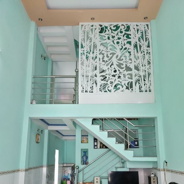 Vách Ngăn Cầu Thang Gỗ- CT18