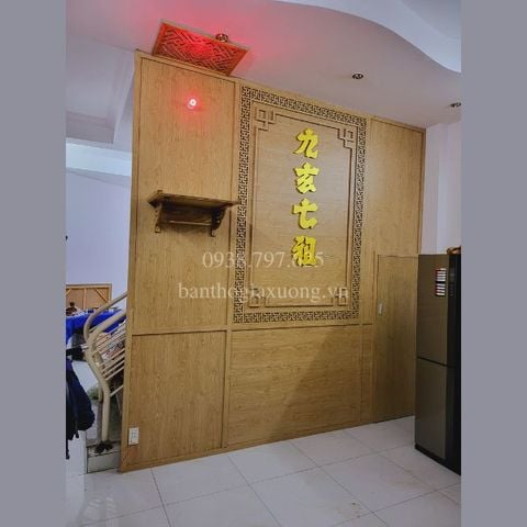  Vách ngăn treo bàn thờ - 93 
