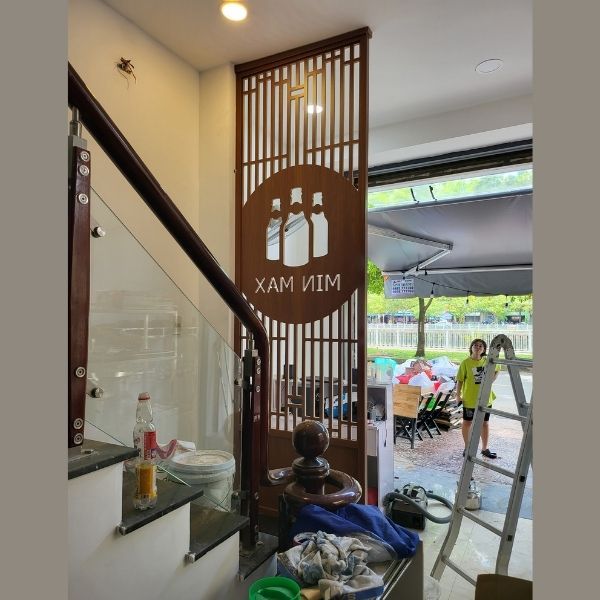 Vách Ngăn Cầu Thang Gỗ- CT32