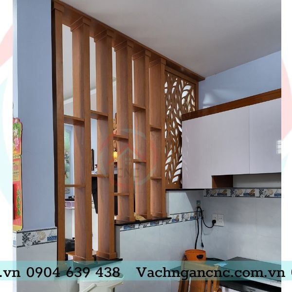 Lam Gỗ Cầu Thang Có Vách -LG73