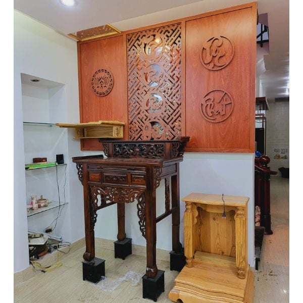 Vách Ngăn Cho Phòng Thờ- PT18