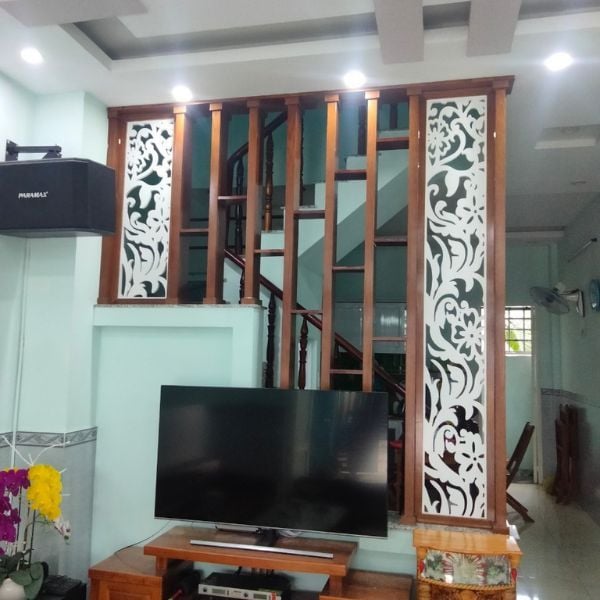 Vách Ngăn Cầu Thang Gỗ- CT30