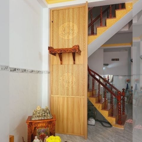  Vách ngăn treo bàn thờ - 107 