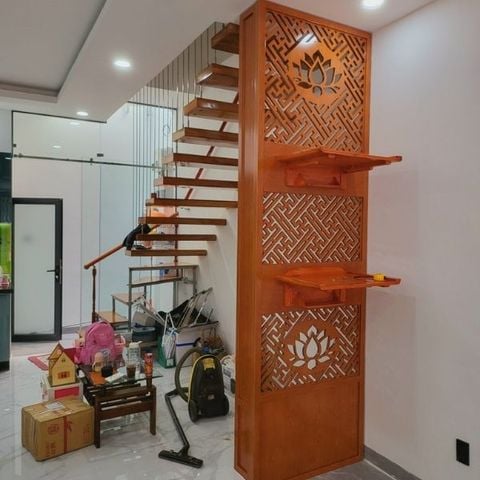  Vách ngăn treo bàn thờ - 111 