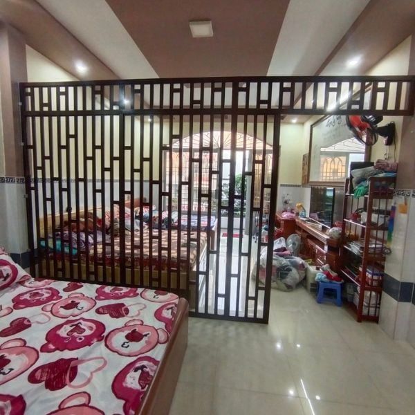 Vách ngăn cnc phòng ngủ 6