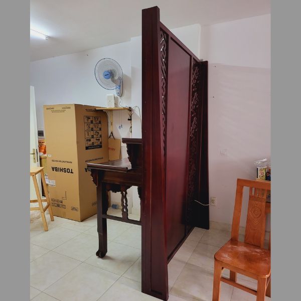 Vách ngăn phòng thờ 21