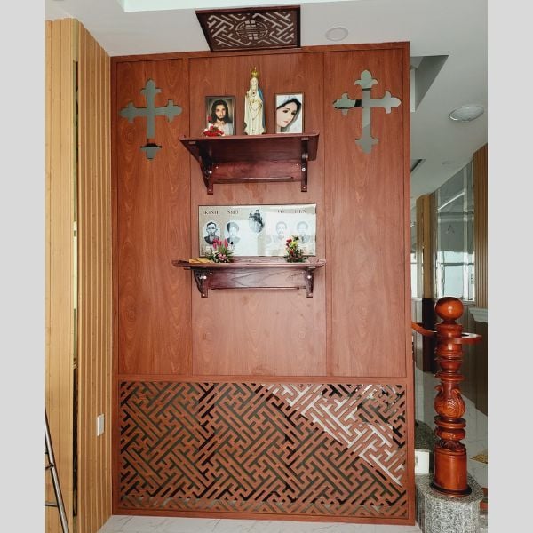 TRANG THỜ TREO TƯỜNG GỖ SỒI 29