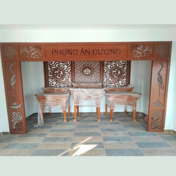 Vách ngăn phòng thờ 39