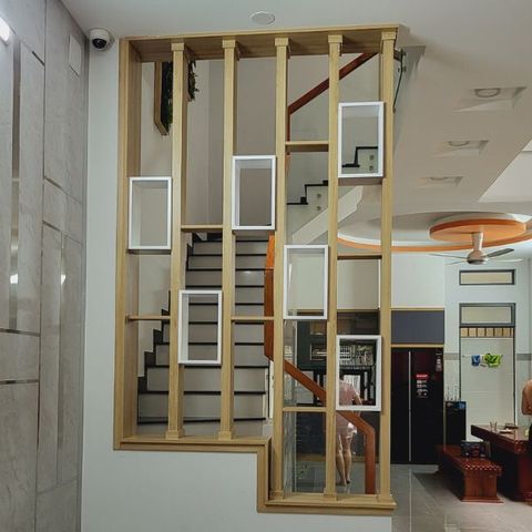  Vách ngăn cầu thang 63 