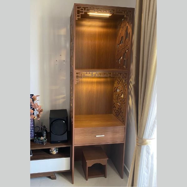 Vách ngăn phòng thờ 102