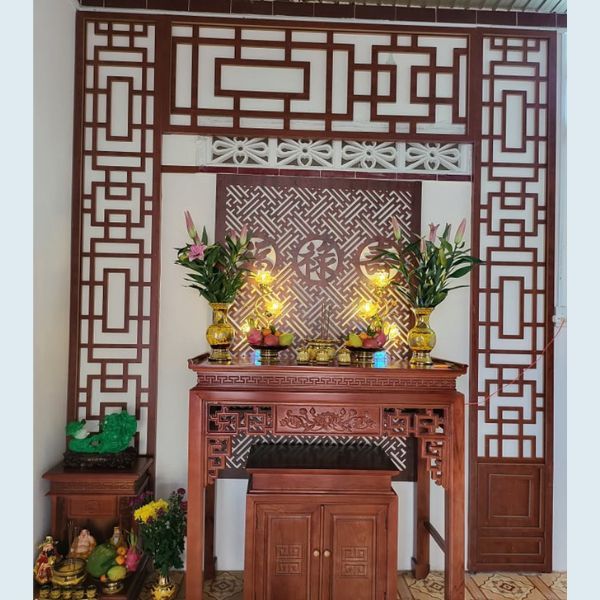 Vách ngăn phòng thờ 72
