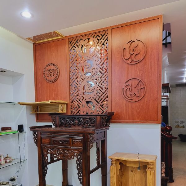 Vách ngăn phòng thờ 36