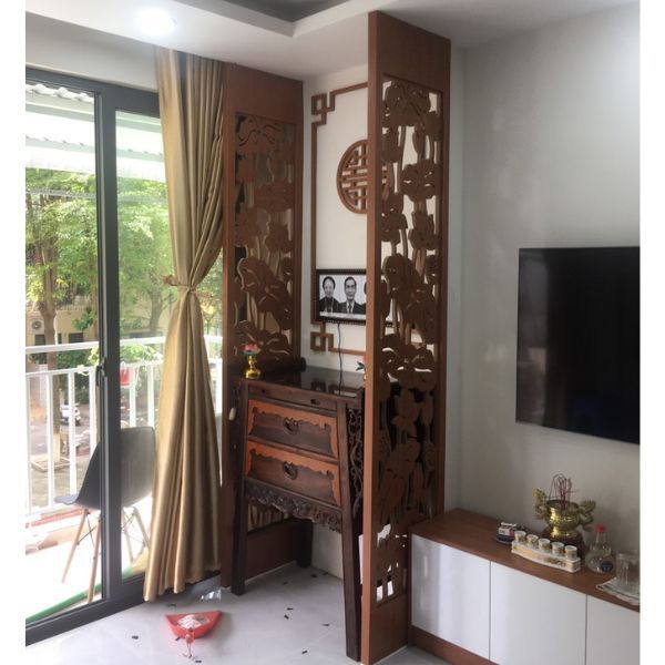 Vách ngăn bàn thờ và phòng khách